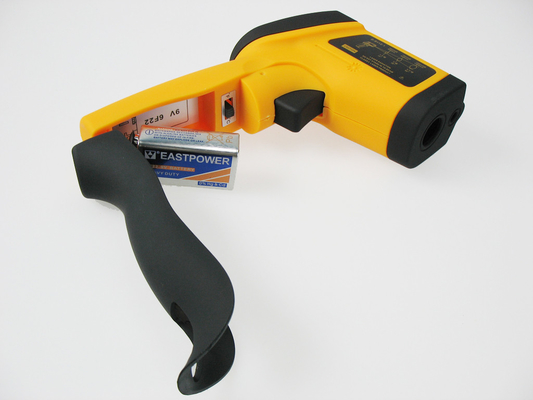 50℃ -700℃ Digital Laser Infrared Thermometer IR Thermometer