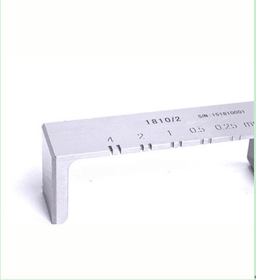 Levelling Applicator For Evaluating The Liquid Coating In A Horizontal State